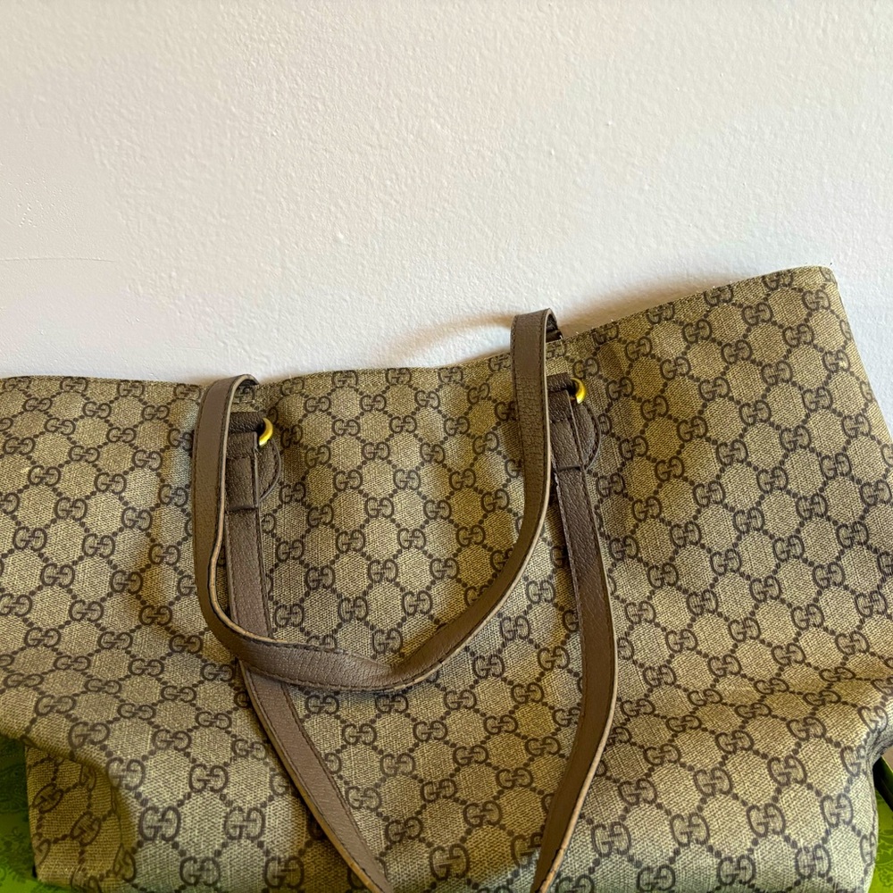 Gucci GG Supreme Canvas Tote